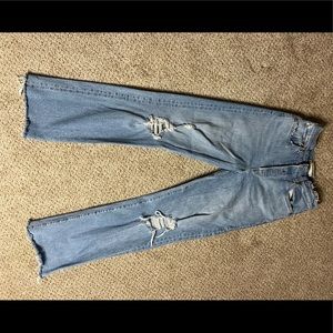 Levi’s Ribcage distressed denim